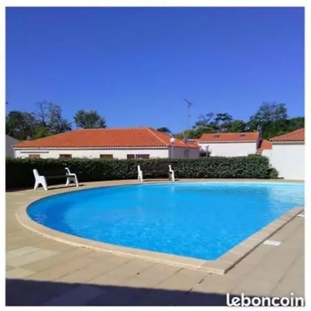 Duplex Sur Piscine Proximite Parking 5 Pers Max *