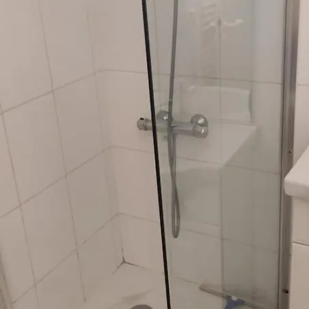 Duplex Sur Piscine Proximite Parking 5 Pers Max ברם סור מר