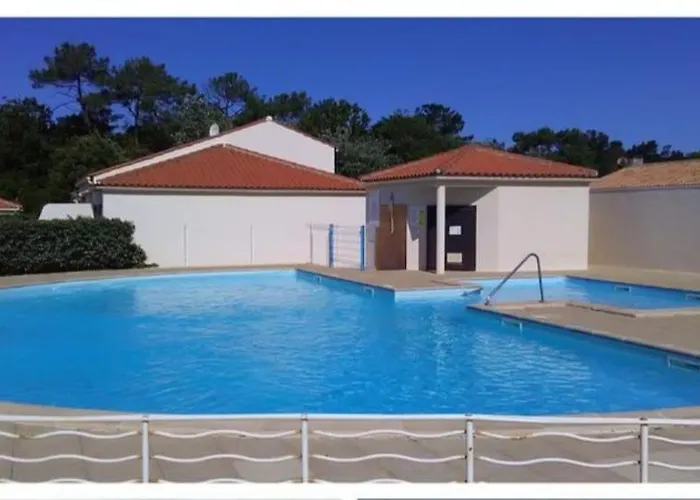 Duplex Sur Piscine Proximite Parking 5 Pers Max * Brem-Sur-Mer