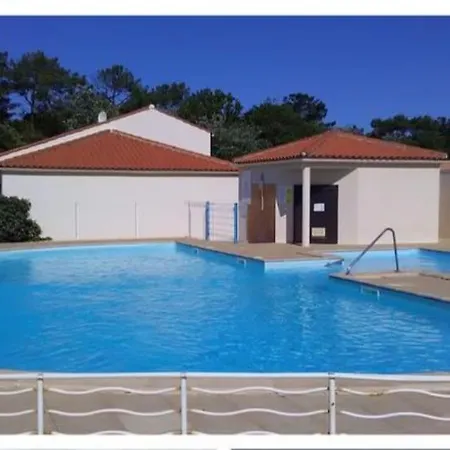 Duplex Sur Piscine Proximite Parking 5 Pers Max * بري سور مير